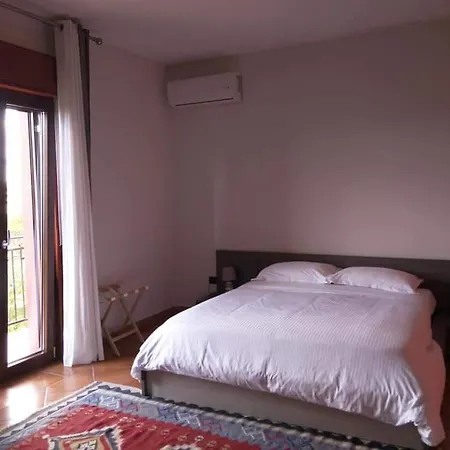Bed & Breakfast Benjamas