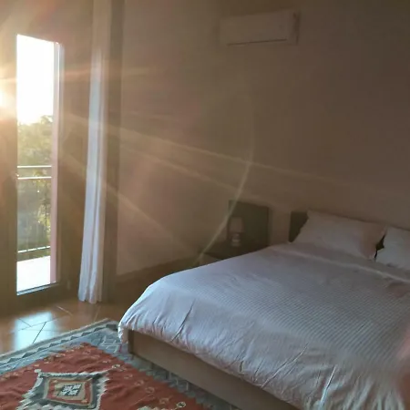 Bed & Breakfast Benjamas